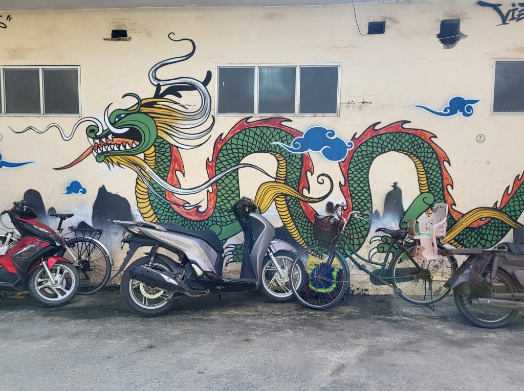 Cette image a un attribut alt vide ; le nom du fichier est 27-marie-france-lesage-vietnam-nim-binh--1.jpg